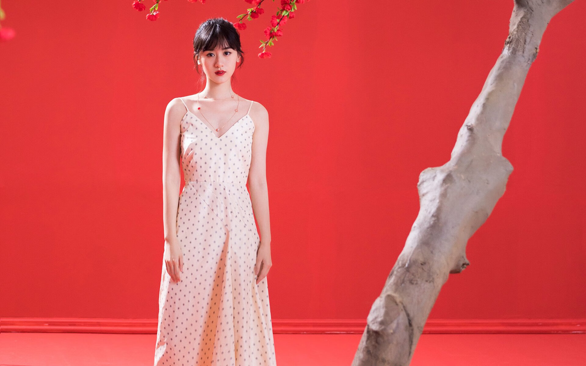 爱游戏中国官方登录入口网站-欧洲杯激戰連連：战术变化带来无限精彩，欧洲杯战场