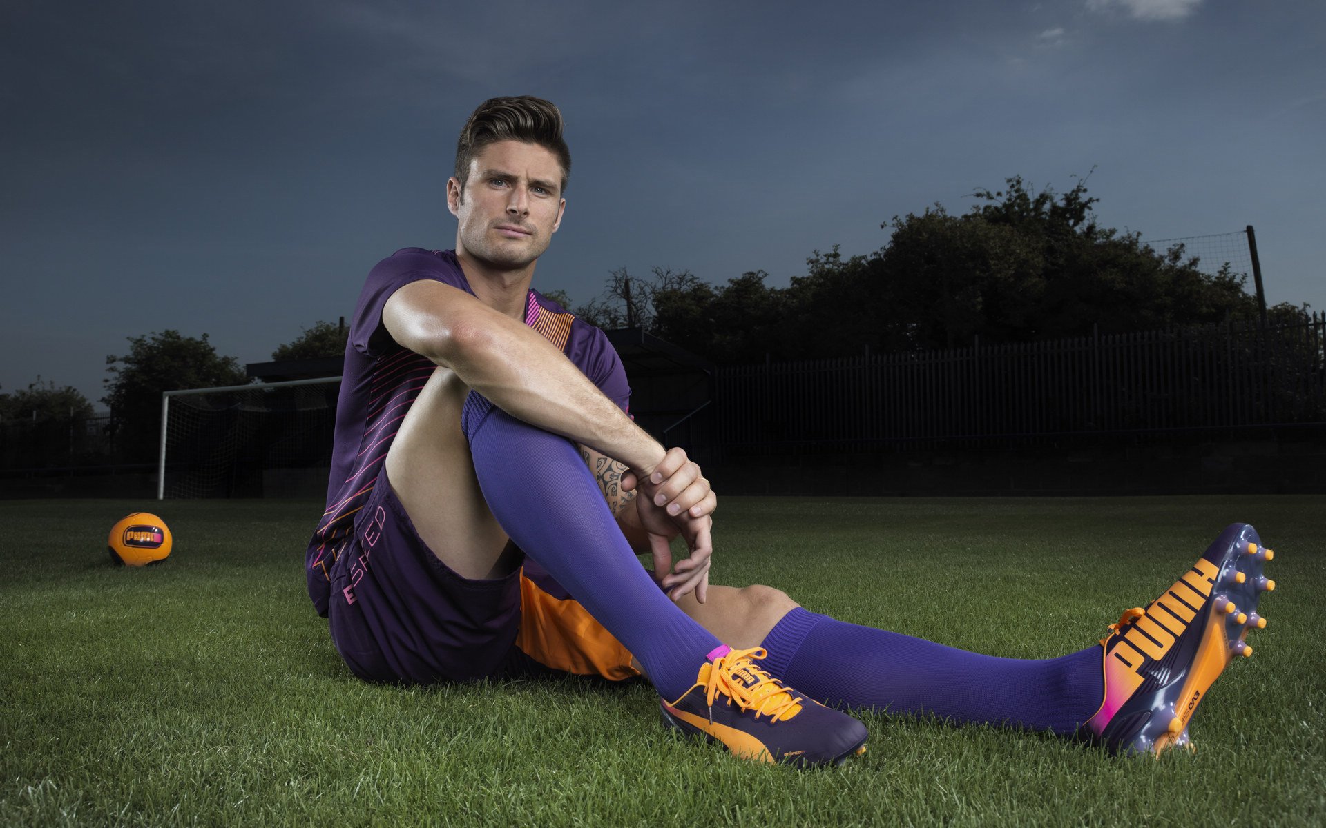 欧冠半决赛：曼城VS巴黎 “石油德比”首次出现在半决赛舞台